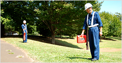 Set Fuji Tecom PL-2000 lokátor kovových potrubí a el. kabelů