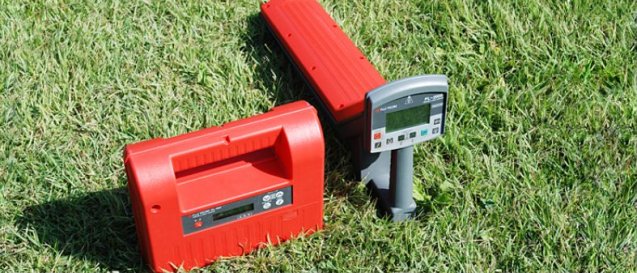 Set Fuji Tecom PL-2000 lokátor kovových potrubí a el. kabelů