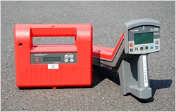 Set Fuji Tecom PL-2000 lokátor kovových potrubí a el. kabelů